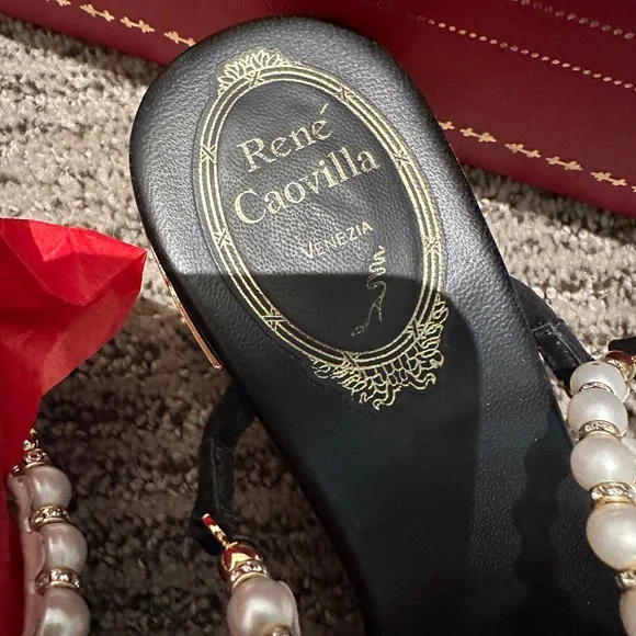 RENE CAOVILLA
Eliza 40 Leather Pearl Thong Heeled Sandals - Picture 3 of 6